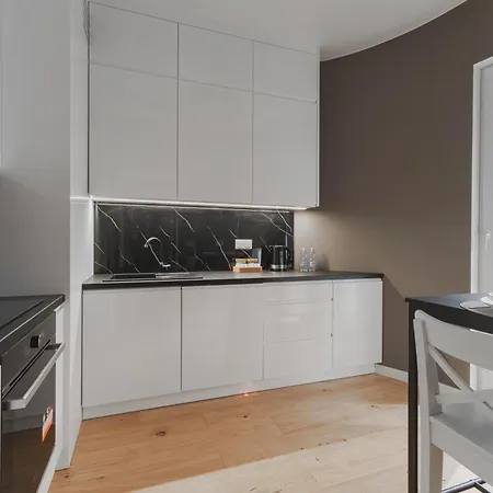 Wola Tower Residence - 2-Room Apartment And Free Parking Warschau Exterior foto