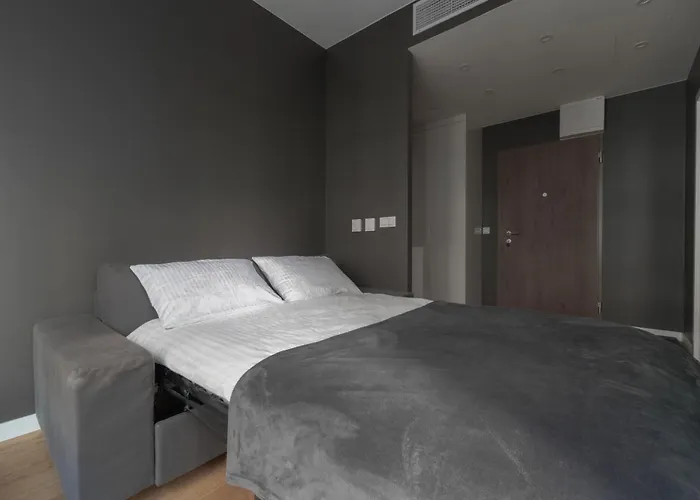 Wola Tower Residence - 2-Room Apartment And Free Parking